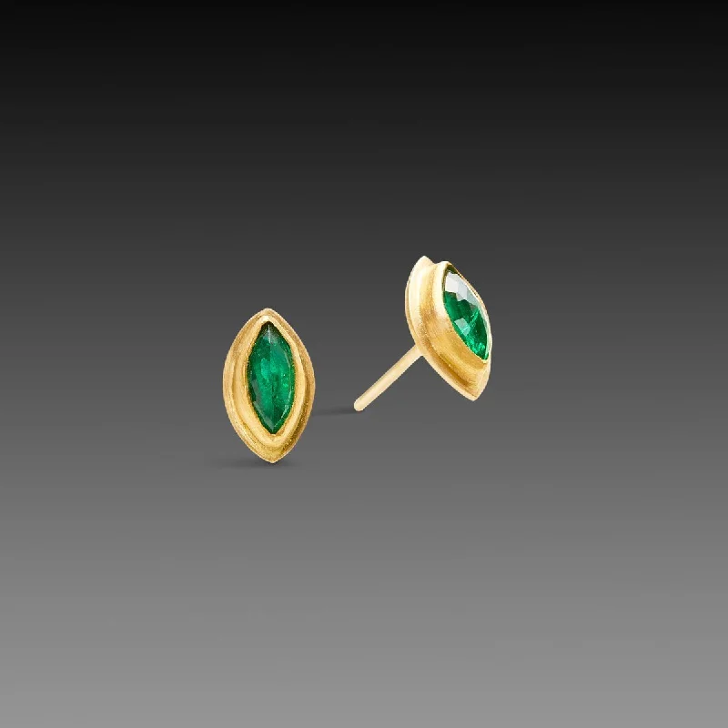 Ladies teardrop earrings-Marquise Emerald Stud Earrings