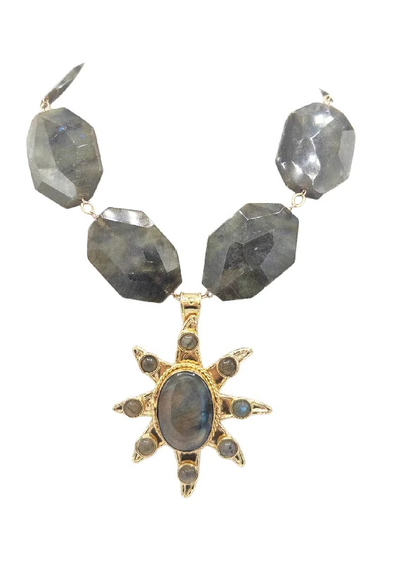 Ladies heart locket necklaces-Labradorite Gold Flower Pendant Necklace