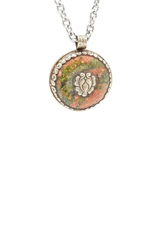 Ladies pendant necklaces-Green Moss Tibetan Silver Pendant Necklace