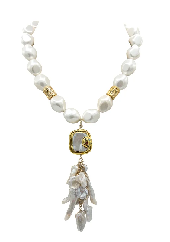 Ladies layered necklaces-Freshwater Pearl Cluster Pendant Necklace