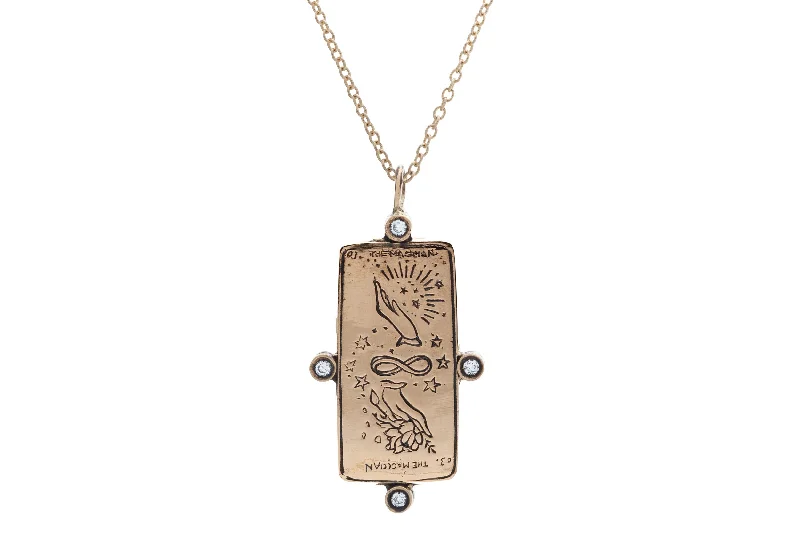 Ladies gold chain necklaces-Diamond Magician Tarot Card Necklace