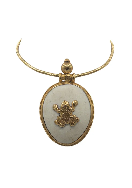 Ladies anniversary necklaces-Shell and Gold Frog Pendant Necklace