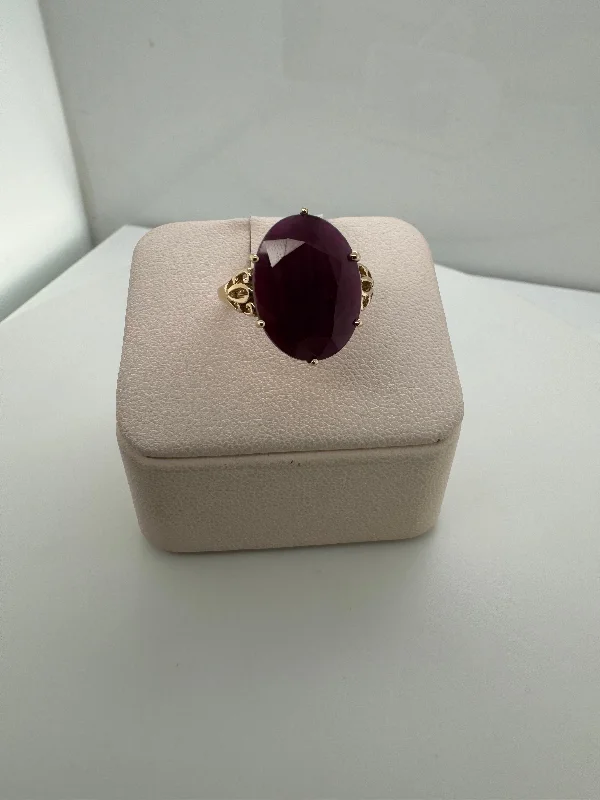 Ladies gemstone rings-Large Oval Ruby Ring