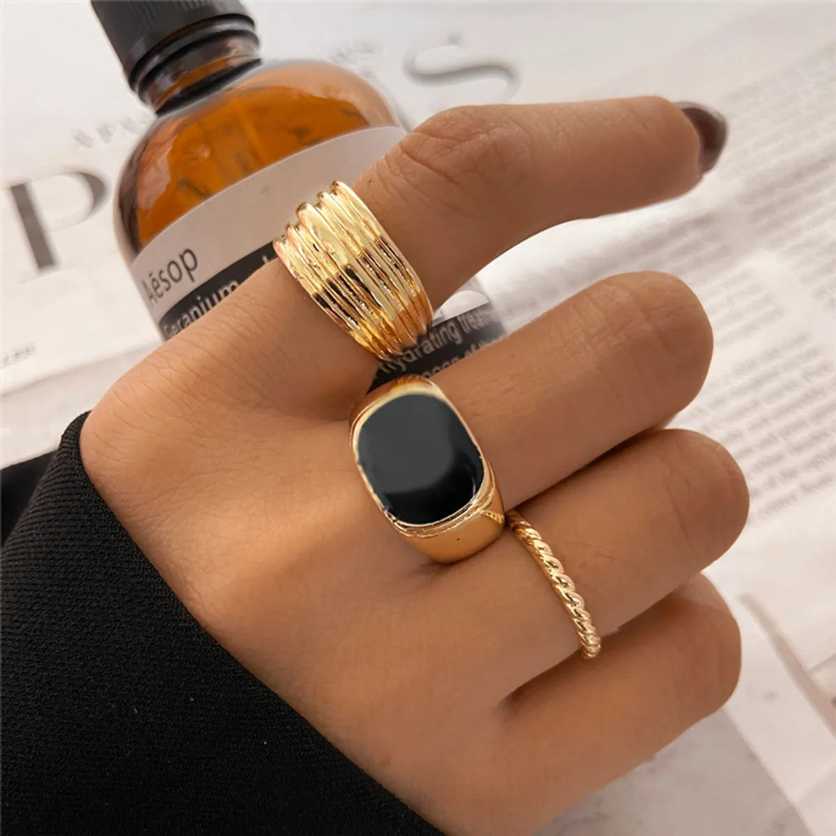 Ladies pearl rings-Retro Punk Style Twisted Geometric Simple Black Gem Alloy Rings 3-piece Set