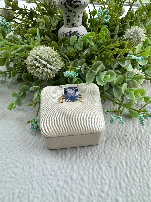 Ladies cocktail rings-Cushion Cut Color Changing Fluorite Ring