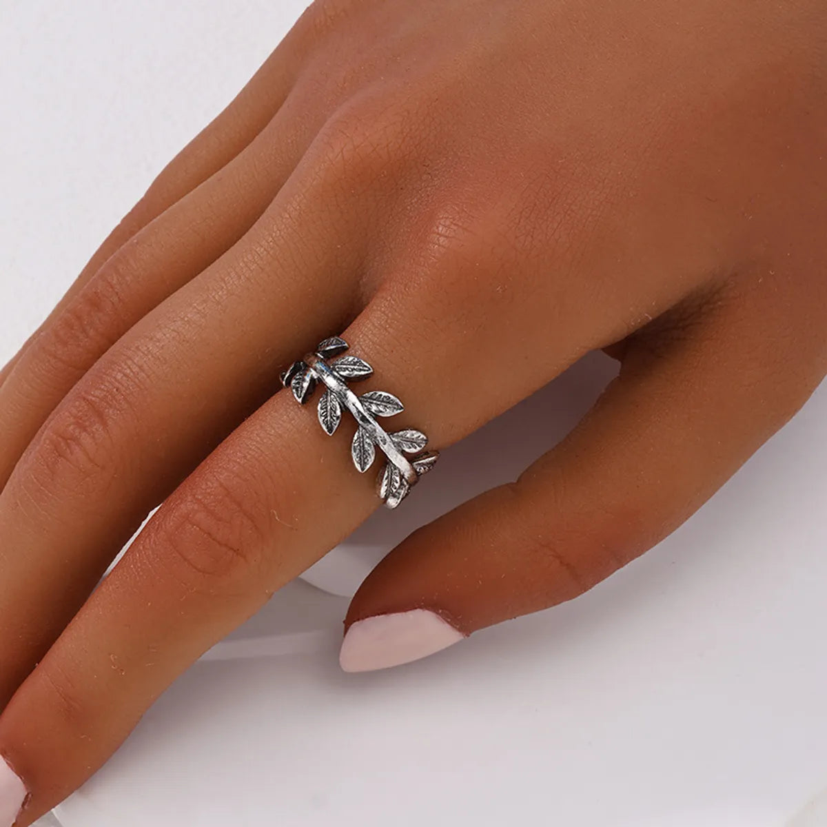 Ladies sterling silver gemstone rings-Vintage Style Leaf Alloy Wholesale Rings