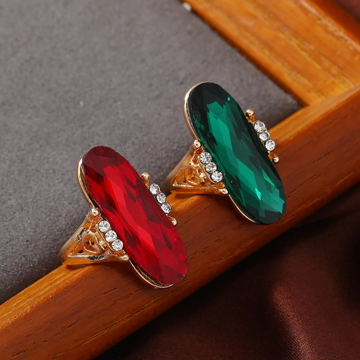 Ladies bridal set rings-Wholesale Jewelry Elegant Retro Classic Style Geometric Alloy Zircon Inlay Rings