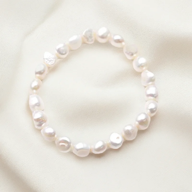 Ladies fashion bangles-Brea Fresh Water L Pearl bracelet